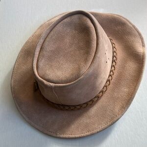 Walkabout Real Leather Elegant Tan Women's or Men’s Hat